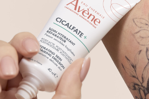 soin de la gamme Cicaflate+ d’Avène