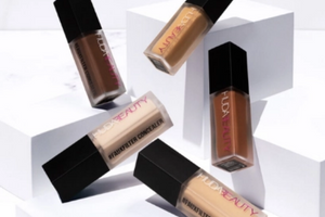 anticerne Liquide Huda Beauty