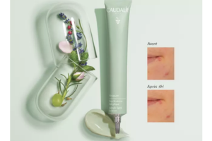 un Stop Boutons Salicylique Vinopure de Caudalie