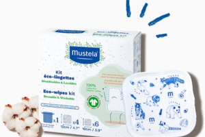 un kit éco-lingettes Mustela