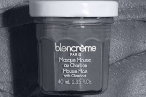 masque visage mousse au charbon Blancrème