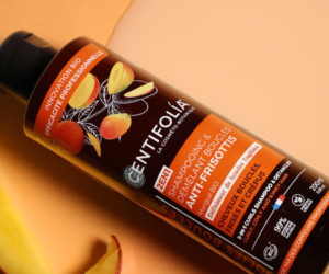 un shampoing & démêlant boucles anti-frisottis 2 en 1 de Centifolia