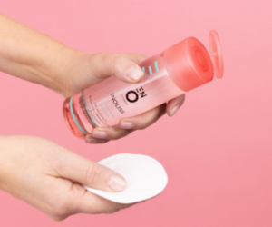un soin Cleanser Enoliss