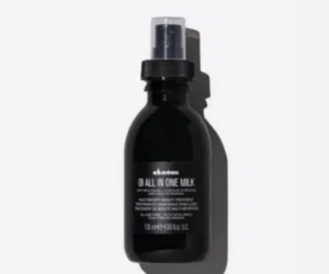un spray démêlant OI All In One Milk de Davines