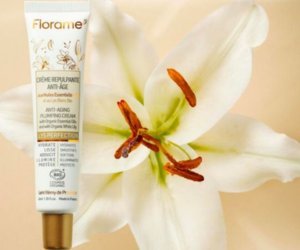 une crème repulpante anti-âge Lys Perfection