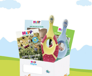 un coffret bébé avec des articles HiPP
