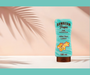 une lotion après-soleil Silk Hydration d'Hawaiian Tropic
