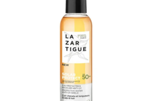 une eau protectrice anti-UV de Lazartigue