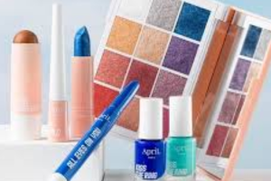 April Paris Cosmetics lot de maquillages