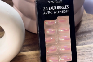 faux ongles adhésifs Holographique Beautélive