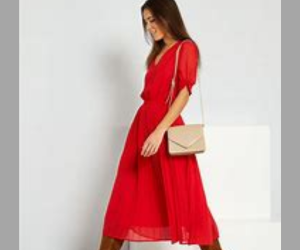 robe midi unie ouverte au dos rouge de Kiabi