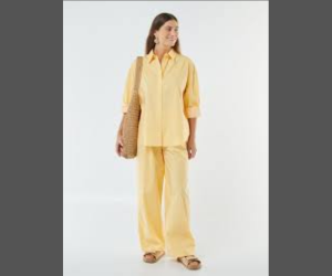 ensemble chemise et pantalon jaune pour femmes de Kiabi